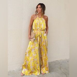 Aakaa Yellow HOLTZ SATIN PRINTED HALTER JUMPSUIT size Small